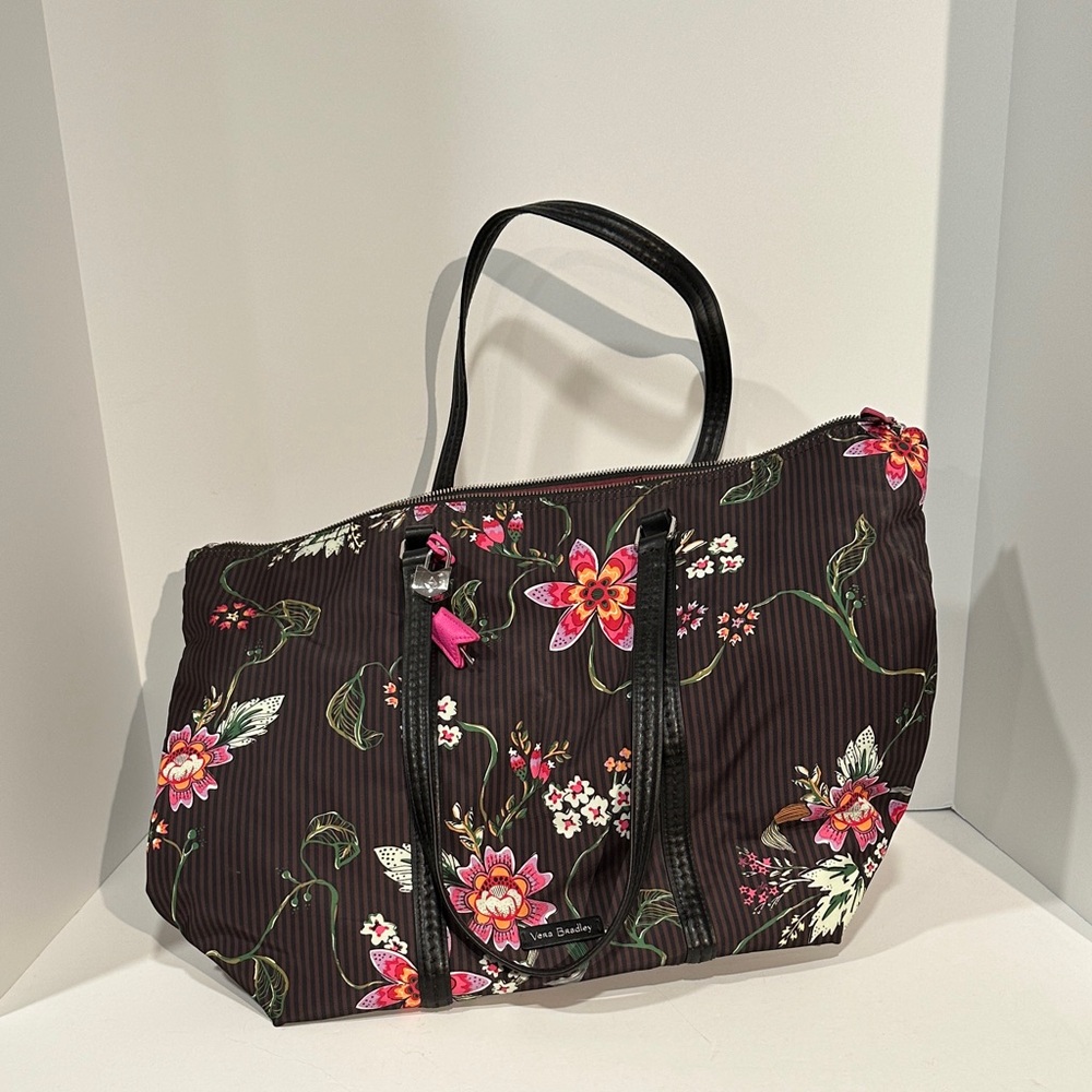 Lovely Vera Bradley Black Floral Tote